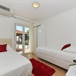 Апартаменты Gravic 2 *