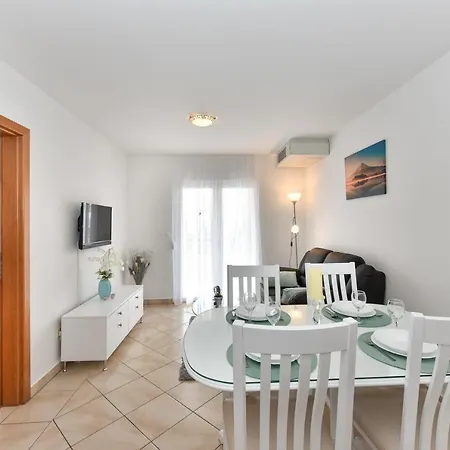 Gravic 2 Apartment *