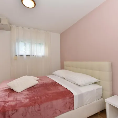 Apartment Gravic 2 *