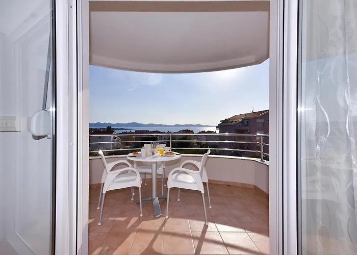 Gravic 2 Apartman Zára